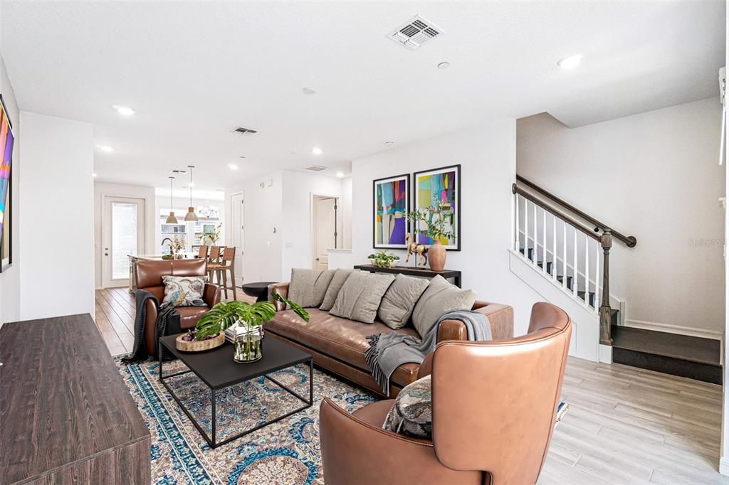 For Rent: $3,200 (3 beds, 3 baths, 2016 Square Feet)