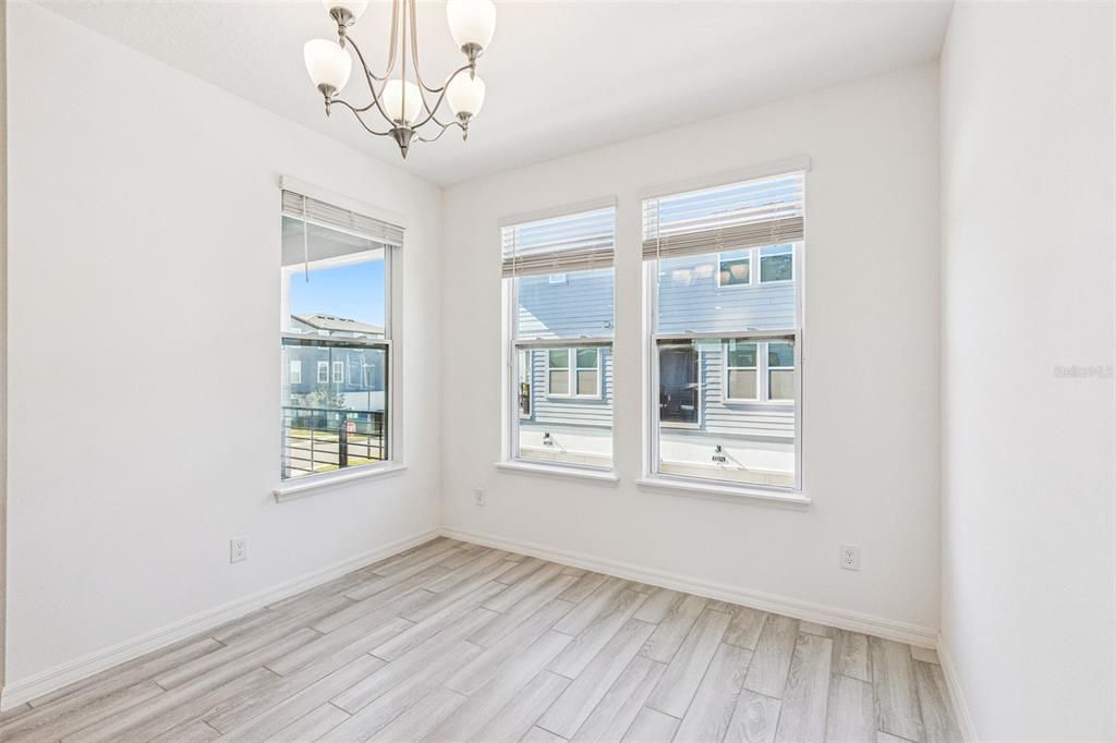 For Rent: $3,200 (3 beds, 3 baths, 2016 Square Feet)