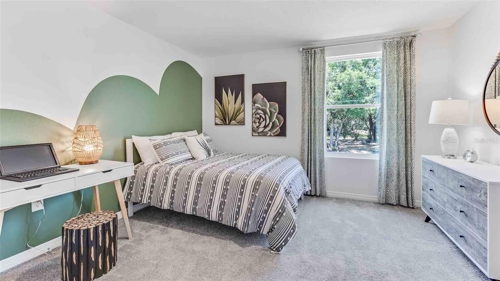 Activo con contrato: $445,990 (4 camas, 2 baños, 2305 Pies cuadrados)