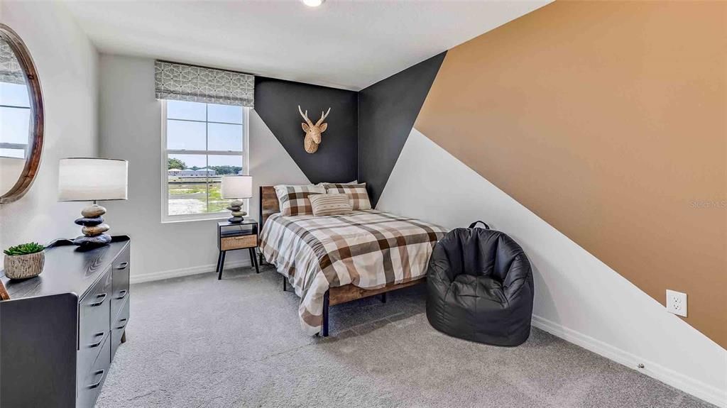 Activo con contrato: $445,990 (4 camas, 2 baños, 2305 Pies cuadrados)