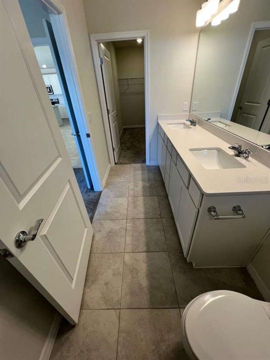 For Rent: $2,500 (4 beds, 2 baths, 4482 Square Feet)