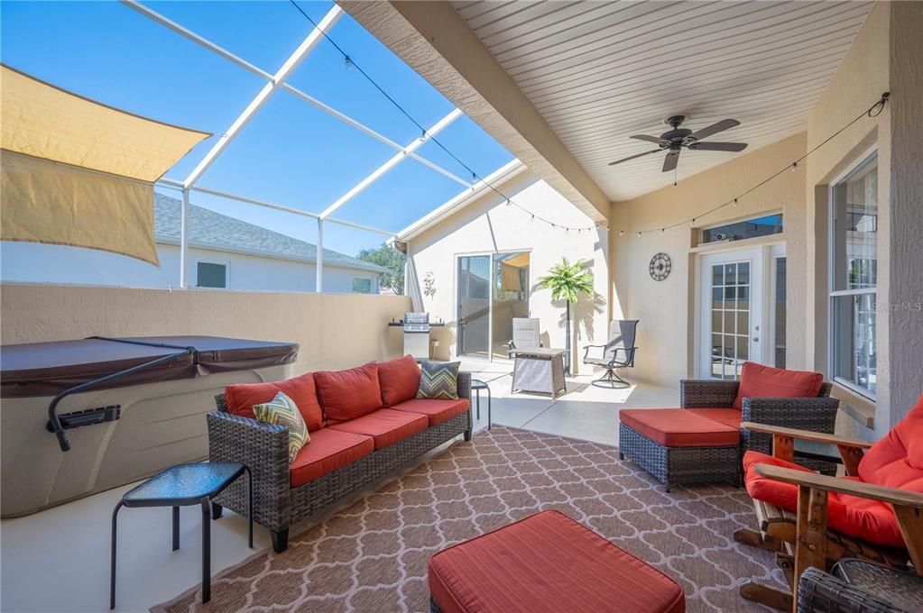 Activo con contrato: $365,000 (3 camas, 3 baños, 1819 Pies cuadrados)