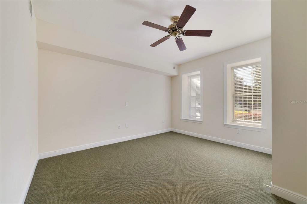 待售: $245,000 (3 贝兹, 2 浴室, 1344 平方英尺)