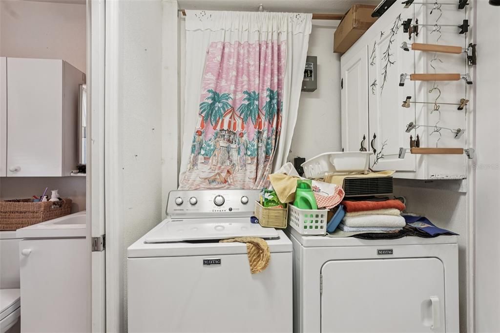 Activo con contrato: $269,000 (2 camas, 2 baños, 1232 Pies cuadrados)