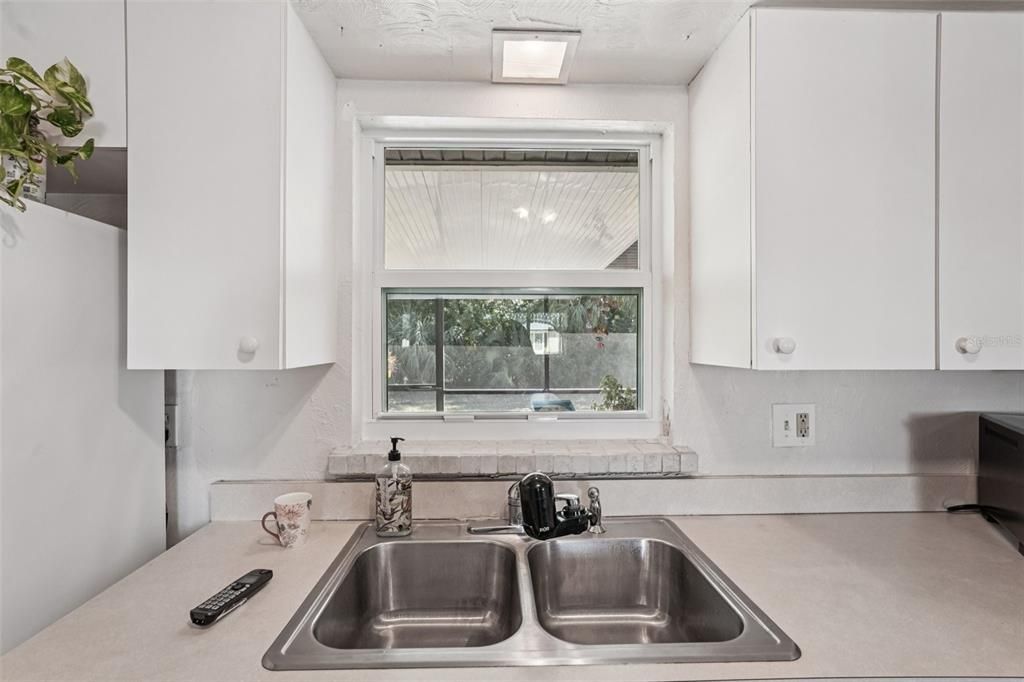 Activo con contrato: $269,000 (2 camas, 2 baños, 1232 Pies cuadrados)