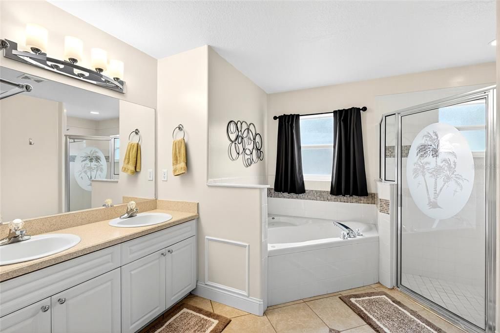 For Sale: $279,900 (3 beds, 2 baths, 2147 Square Feet)