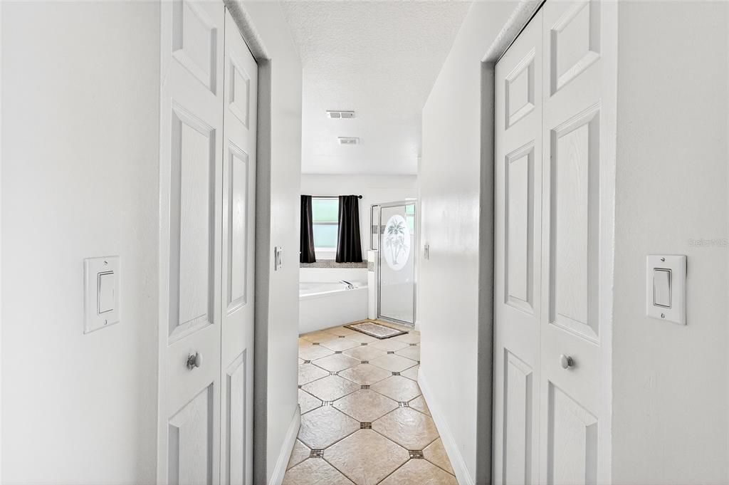 For Sale: $279,900 (3 beds, 2 baths, 2147 Square Feet)