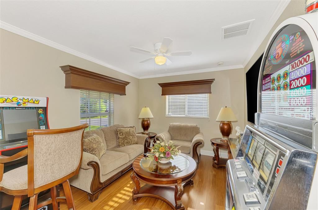 Active With Contract: $279,000 (3 beds, 2 baths, 1562 Square Feet)