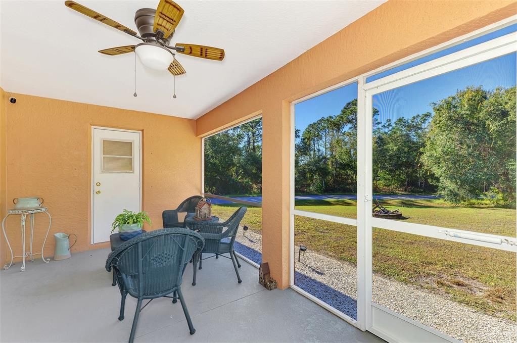 Active With Contract: $279,000 (3 beds, 2 baths, 1562 Square Feet)