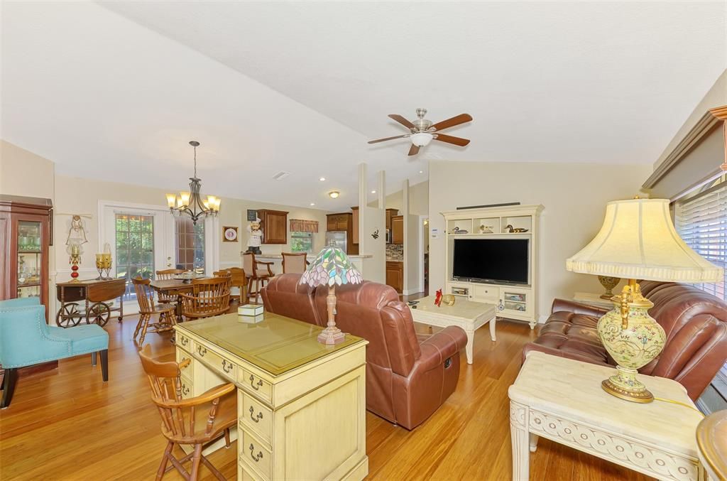 Active With Contract: $279,000 (3 beds, 2 baths, 1562 Square Feet)