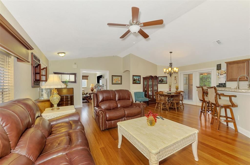 Active With Contract: $279,000 (3 beds, 2 baths, 1562 Square Feet)