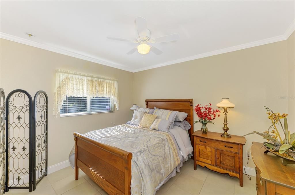 Active With Contract: $279,000 (3 beds, 2 baths, 1562 Square Feet)