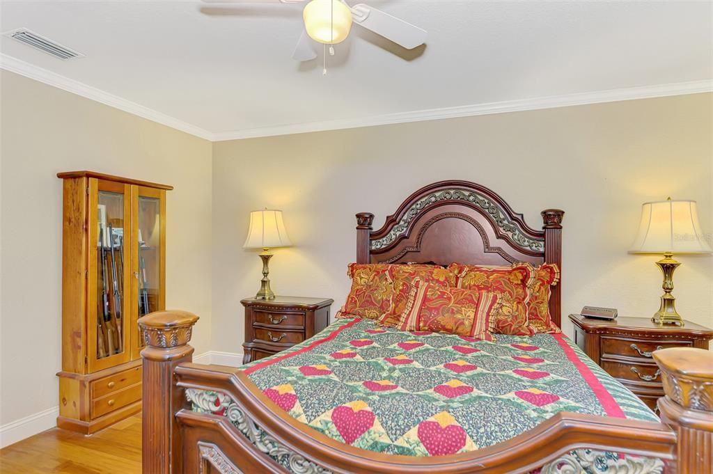 Active With Contract: $279,000 (3 beds, 2 baths, 1562 Square Feet)