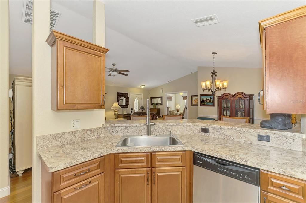 Active With Contract: $279,000 (3 beds, 2 baths, 1562 Square Feet)