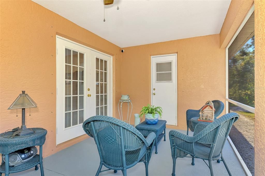 Active With Contract: $279,000 (3 beds, 2 baths, 1562 Square Feet)