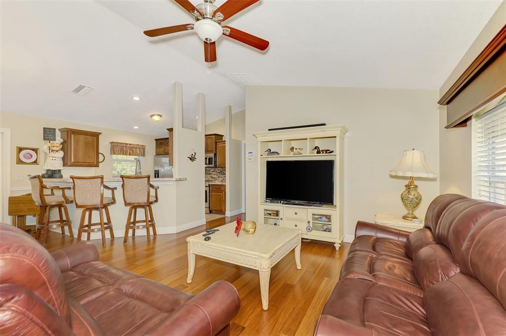 Active With Contract: $279,000 (3 beds, 2 baths, 1562 Square Feet)