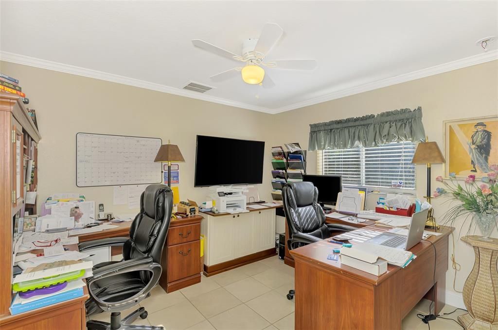 Active With Contract: $279,000 (3 beds, 2 baths, 1562 Square Feet)