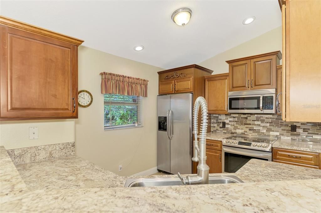 Active With Contract: $279,000 (3 beds, 2 baths, 1562 Square Feet)