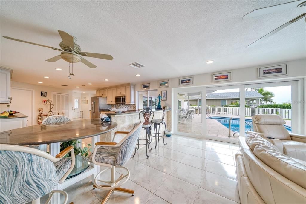 待售: $1,599,999 (3 贝兹, 3 浴室, 2468 平方英尺)