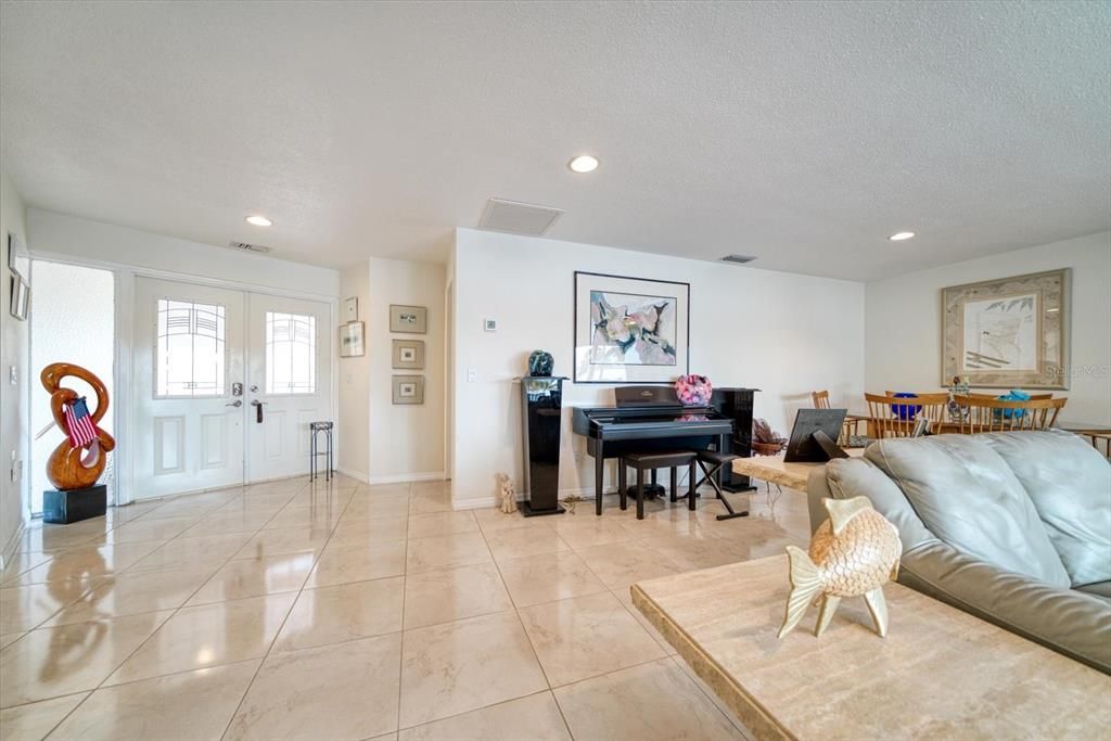 待售: $1,599,999 (3 贝兹, 3 浴室, 2468 平方英尺)