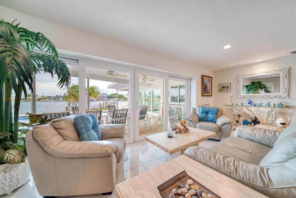 待售: $1,599,999 (3 贝兹, 3 浴室, 2468 平方英尺)