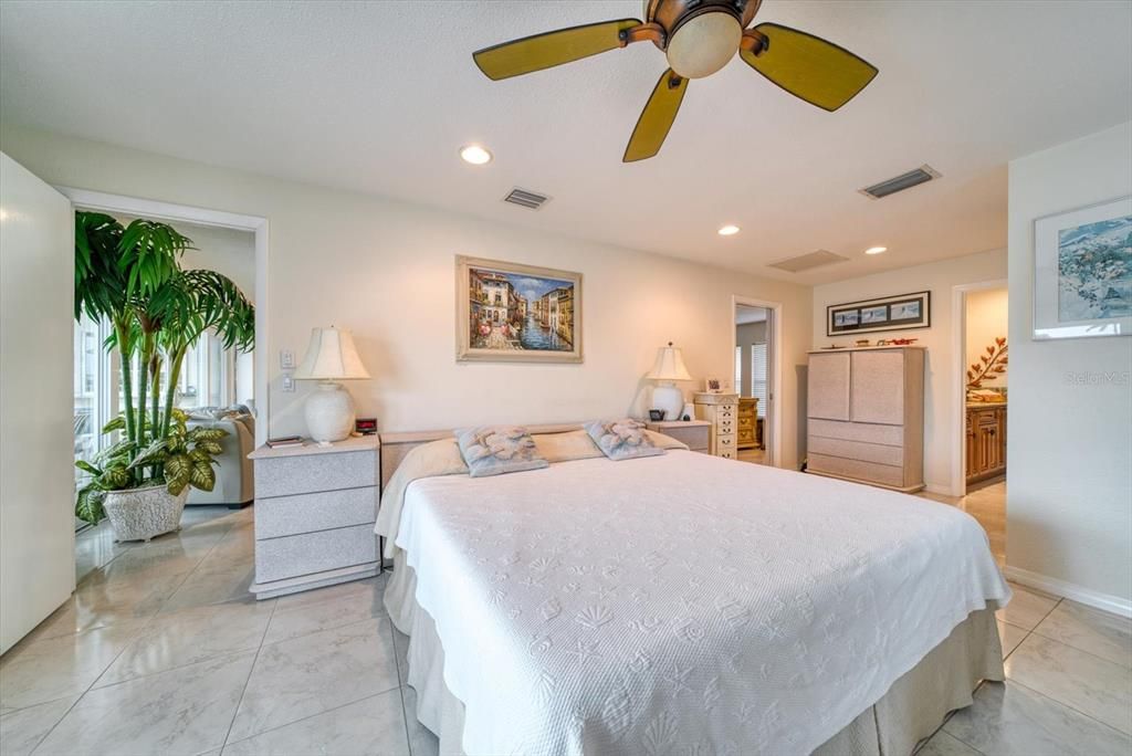 待售: $1,599,999 (3 贝兹, 3 浴室, 2468 平方英尺)