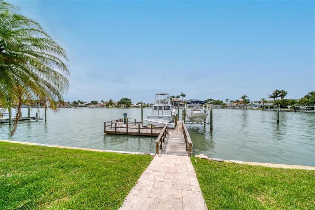 待售: $1,599,999 (3 贝兹, 3 浴室, 2468 平方英尺)