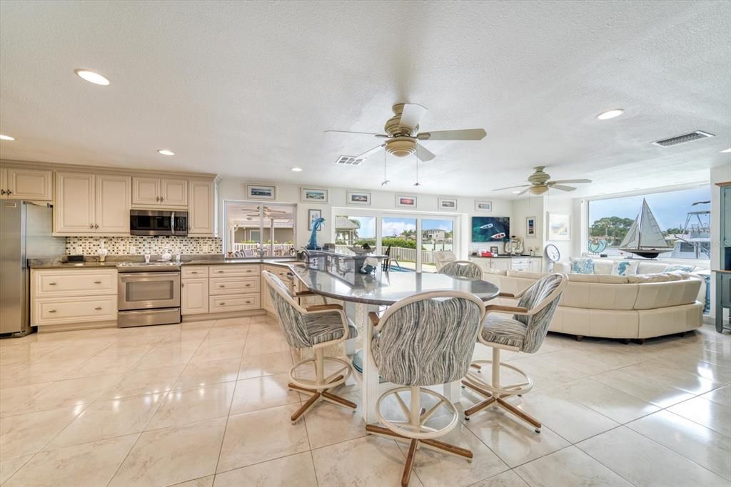 待售: $1,599,999 (3 贝兹, 3 浴室, 2468 平方英尺)