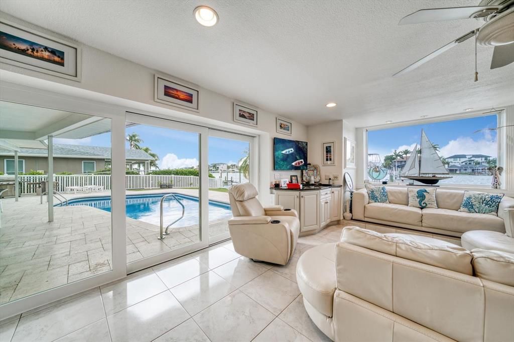 待售: $1,599,999 (3 贝兹, 3 浴室, 2468 平方英尺)