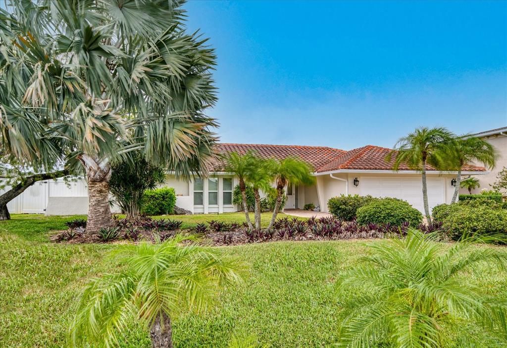 待售: $1,599,999 (3 贝兹, 3 浴室, 2468 平方英尺)