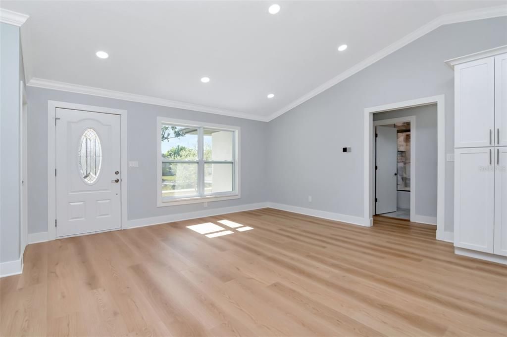 Active With Contract: $534,000 (3 beds, 2 baths, 1477 Square Feet)