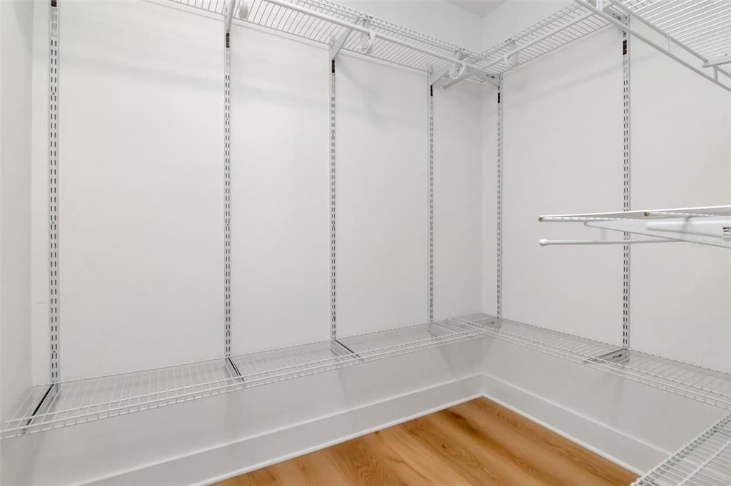 Active With Contract: $534,000 (3 beds, 2 baths, 1477 Square Feet)