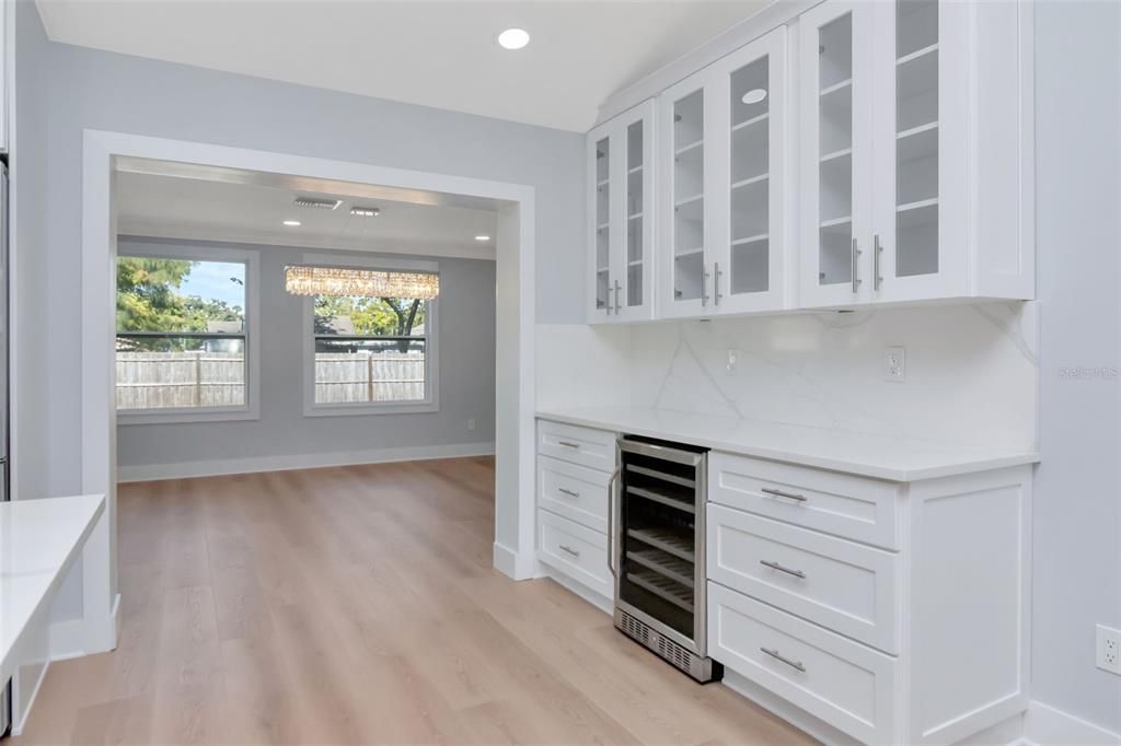 Active With Contract: $534,000 (3 beds, 2 baths, 1477 Square Feet)