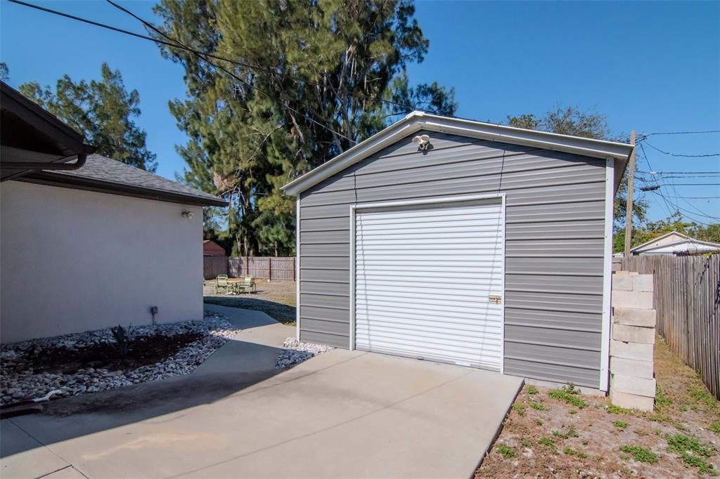 Active With Contract: $534,000 (3 beds, 2 baths, 1477 Square Feet)