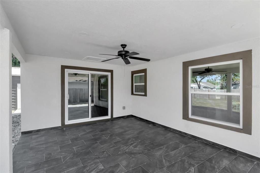 Active With Contract: $534,000 (3 beds, 2 baths, 1477 Square Feet)