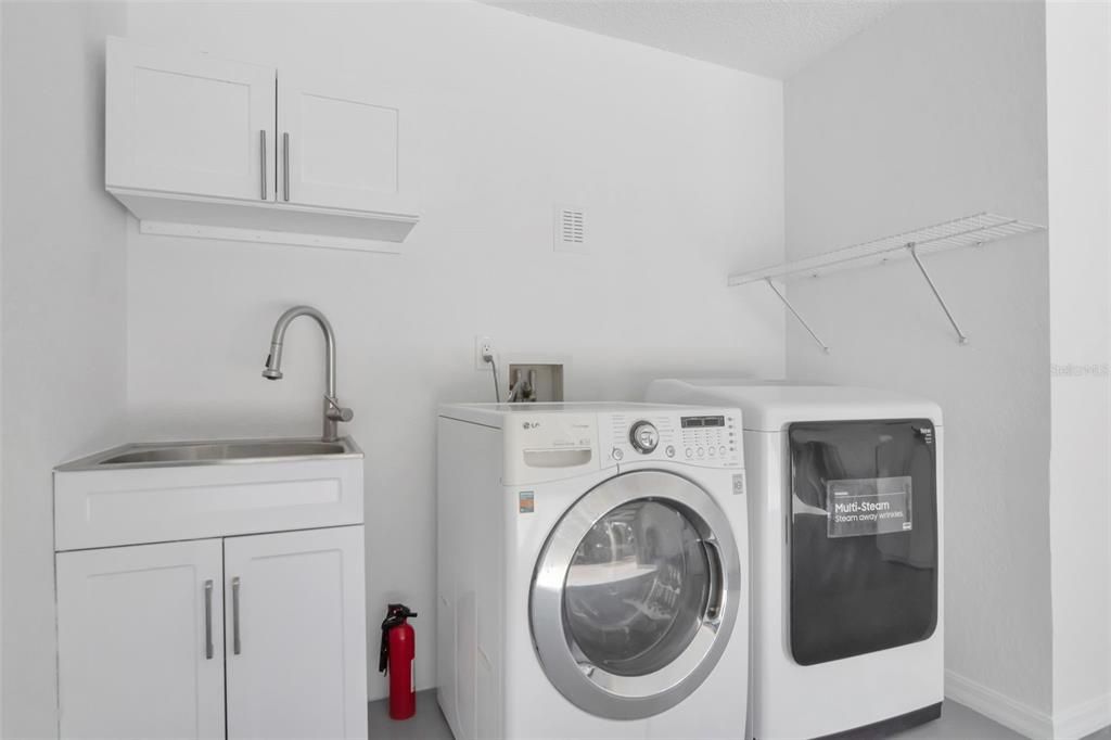 Active With Contract: $534,000 (3 beds, 2 baths, 1477 Square Feet)