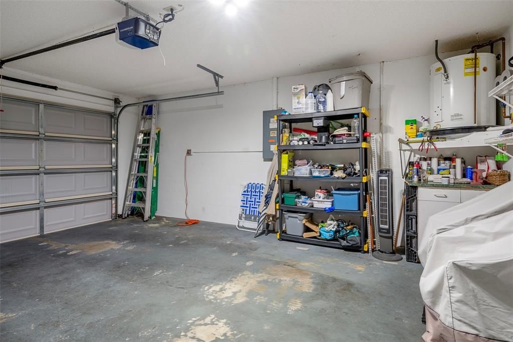 For Sale: $279,900 (2 beds, 2 baths, 1425 Square Feet)