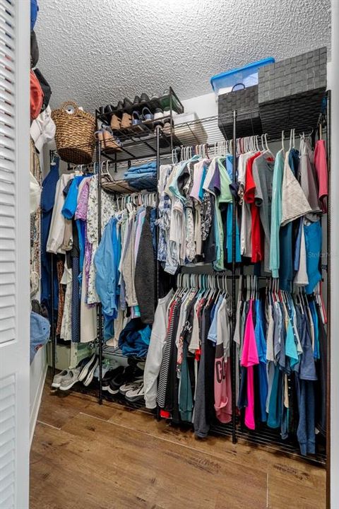 For Sale: $279,900 (2 beds, 2 baths, 1425 Square Feet)