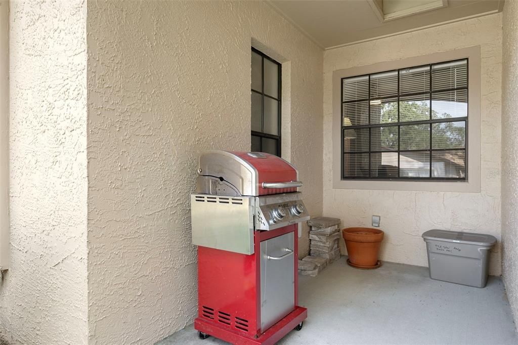 For Sale: $279,900 (2 beds, 2 baths, 1425 Square Feet)