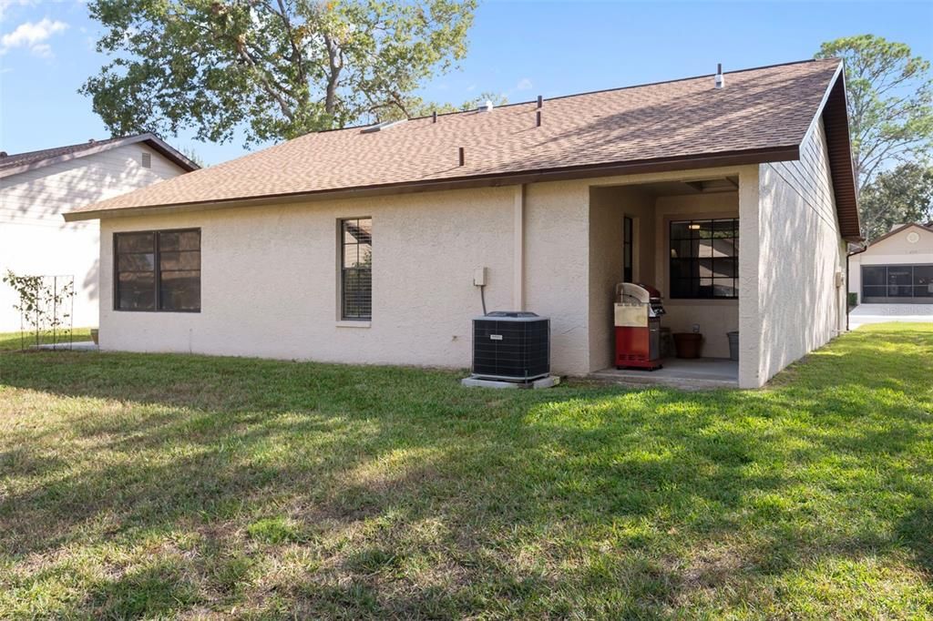 For Sale: $279,900 (2 beds, 2 baths, 1425 Square Feet)