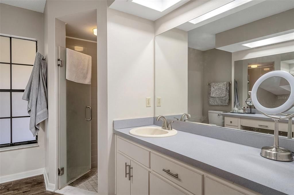 For Sale: $279,900 (2 beds, 2 baths, 1425 Square Feet)