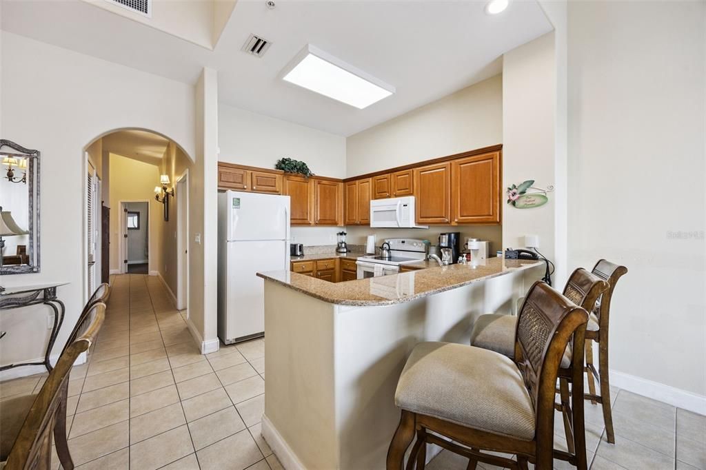 For Sale: $239,000 (1 beds, 2 baths, 798 Square Feet)