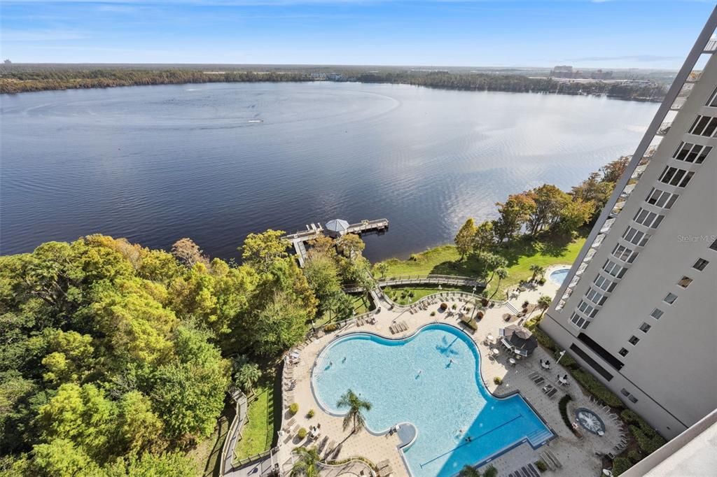 For Sale: $239,000 (1 beds, 2 baths, 798 Square Feet)