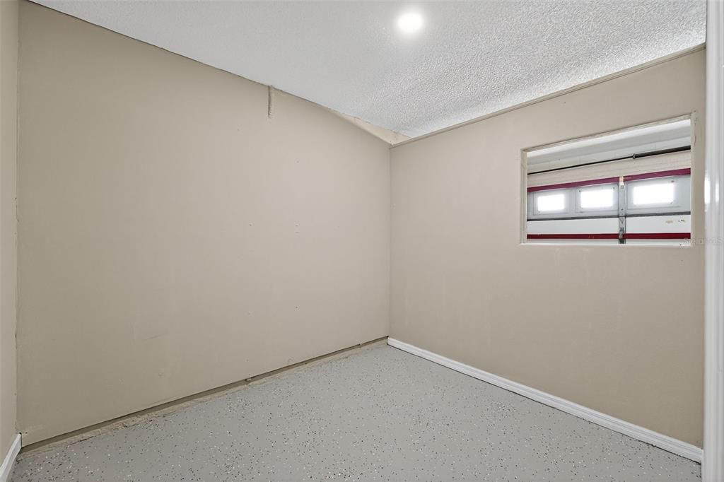 Activo con contrato: $325,000 (3 camas, 2 baños, 1434 Pies cuadrados)