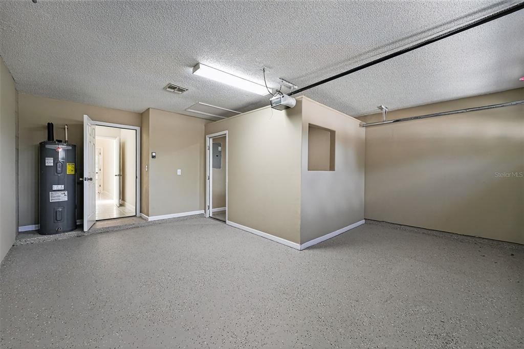 Activo con contrato: $325,000 (3 camas, 2 baños, 1434 Pies cuadrados)