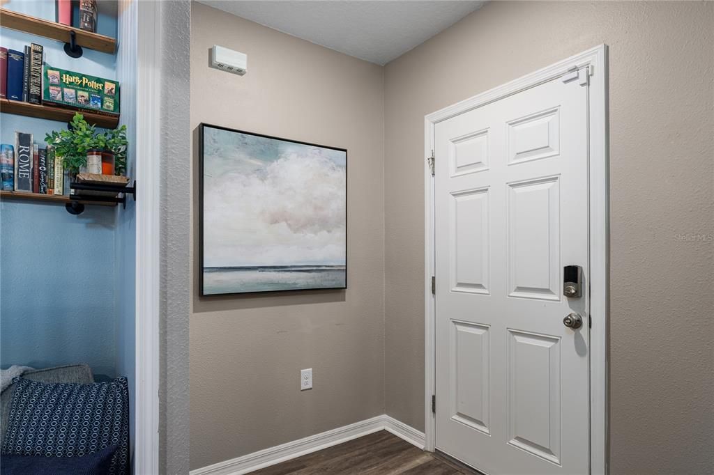 En Venta: $365,000 (3 camas, 2 baños, 1980 Pies cuadrados)