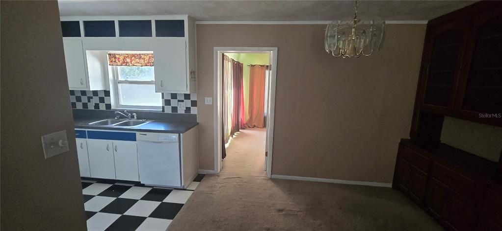 For Sale: $178,500 (3 beds, 2 baths, 1565 Square Feet)