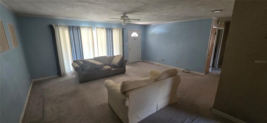 For Sale: $178,500 (3 beds, 2 baths, 1565 Square Feet)