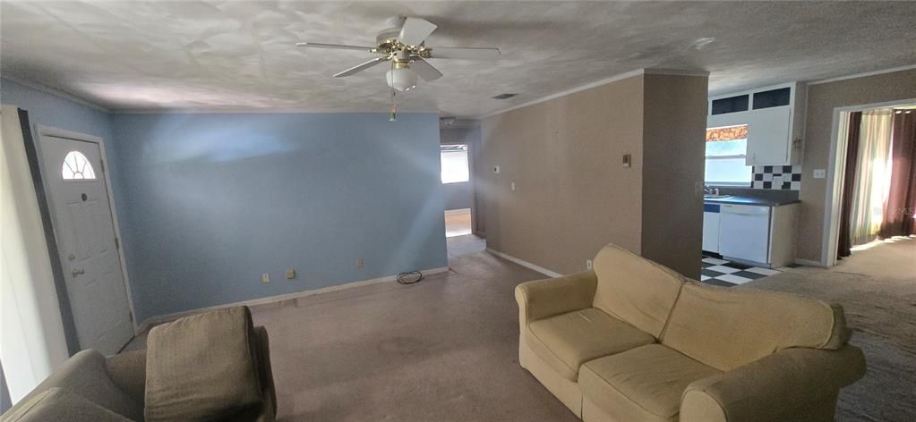 For Sale: $178,500 (3 beds, 2 baths, 1565 Square Feet)