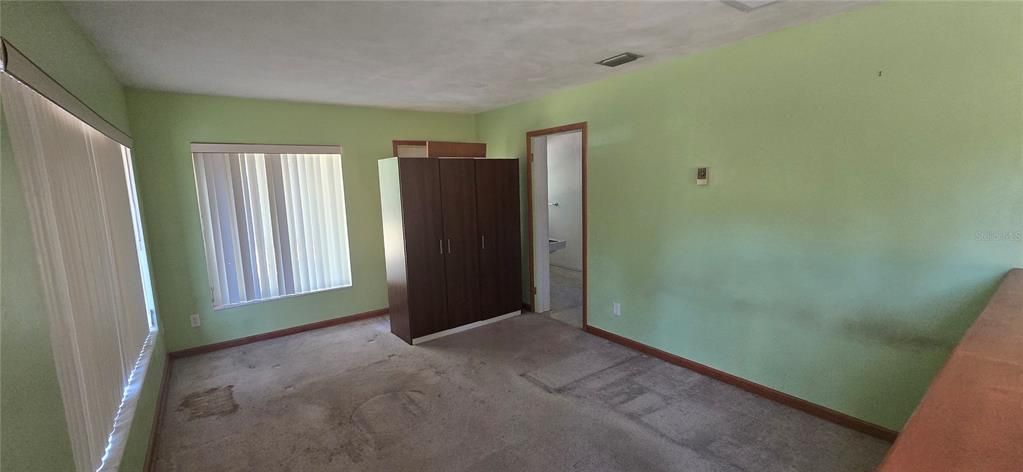 For Sale: $178,500 (3 beds, 2 baths, 1565 Square Feet)